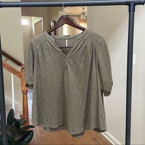 Free People. Size small boho top.